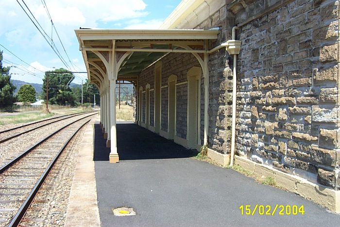 
The view looking along the platform in the direction of Sydney.
