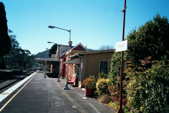 
The view along the Bowral down platform, looking north.

