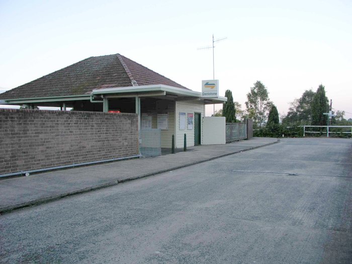 The roadside view of the station entrance on the Gordon Cresent bridge.