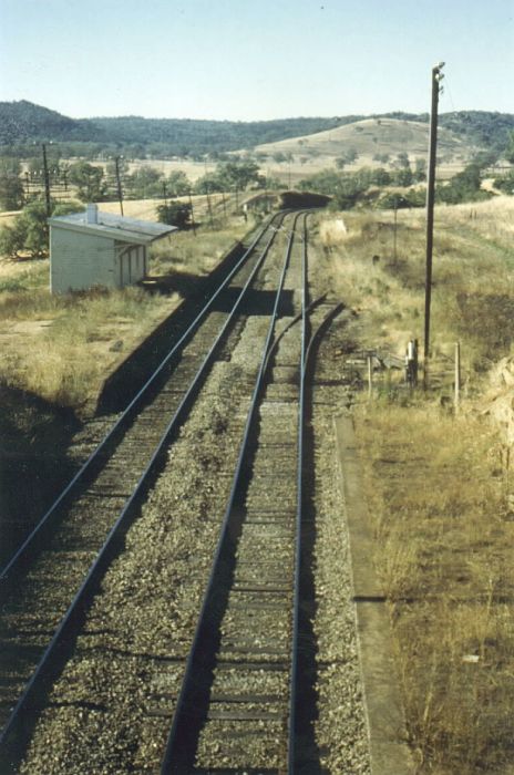 
The abandoned Frampton station, 5 years after it was closed.  This is
the view looking towards Albury.
