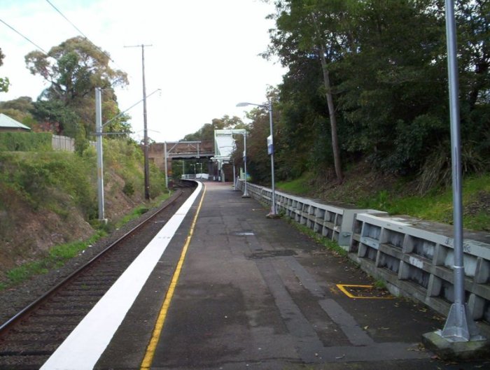 Kirrawee platform, as viewed looking towards Sutherland.