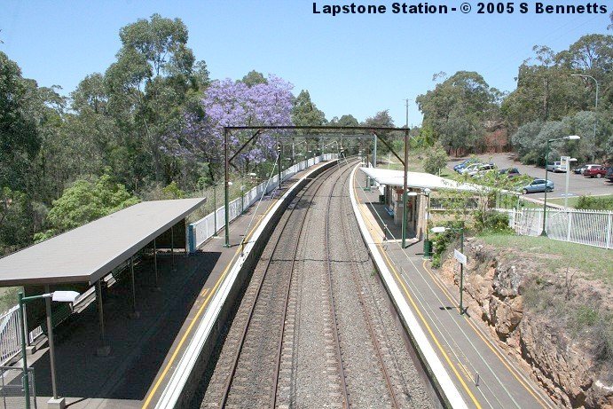 A view  looking in a down (southerly) direction, with platform 1 on the right.