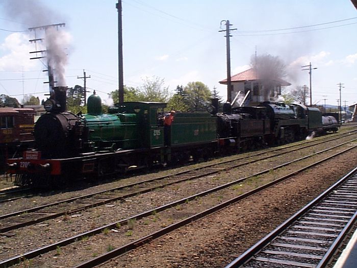 
Moss Vale Yard and signal box showing 3830, 3112 and 2705 in steam. Behind
2705 is 4833.
