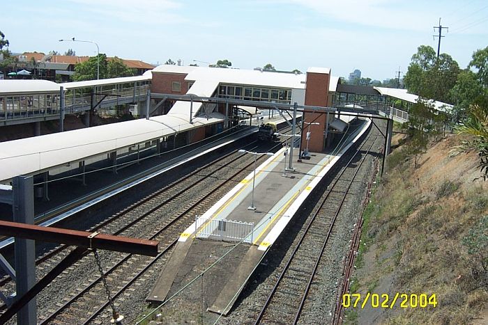 
The view looking towards Sydney along platforms 3 and 4.
