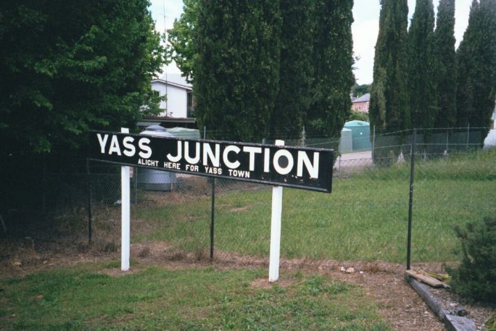 
The station name board from the nearby Yass Junction station has been
moved down to the museum.
