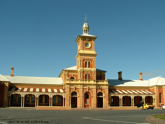 
Albury station, as viewed from the street side.
