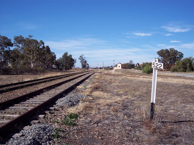 
The 522km post, looking in the direction of Griffith.
