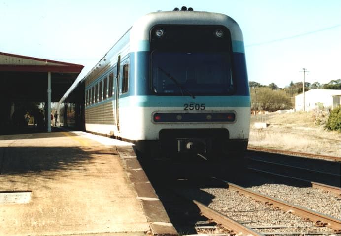 
The rear of a south-bound Xplorer set, stopped at the station.
