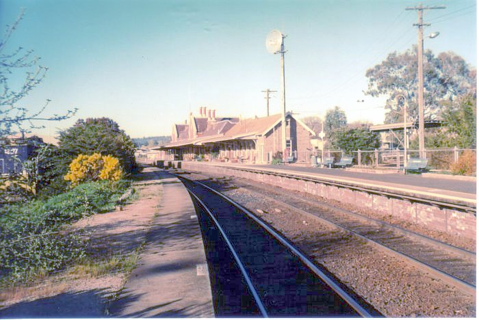 The view toward the well-maintained up platform, looking back in the direction of Blayney. 
