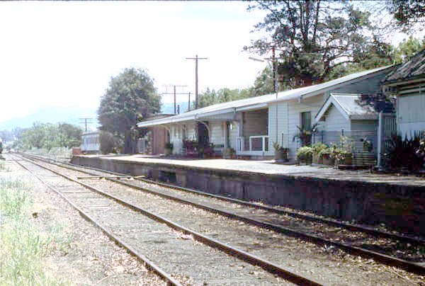 Berry station in 1985 gives a distinct country appearance.