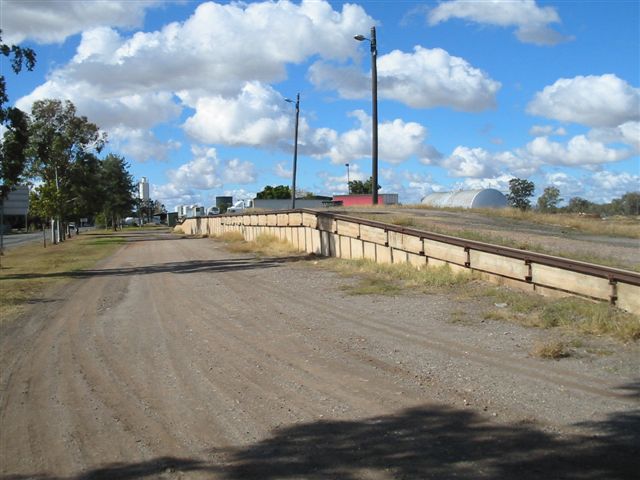 
The goods platform on the northern side of Bourke Yard. The area is now used
by a trucking company and most of the yard has been cleared. View looking
south towards Nyngan.
