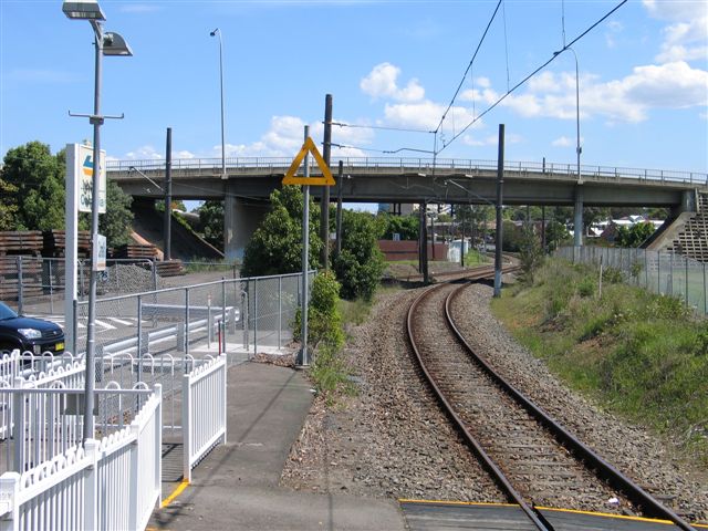 
The view south from the end of the platform.  The Sandown junction is the
line on the left in the distance.
