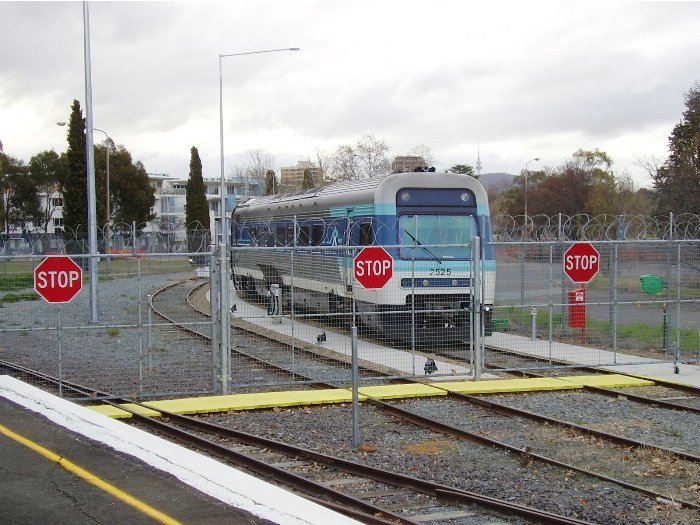 At the end of the platform at Canberra station a secure area was created in 2003 to stable Xplorer car sets overnight ready for the early morning return service to Sydney.