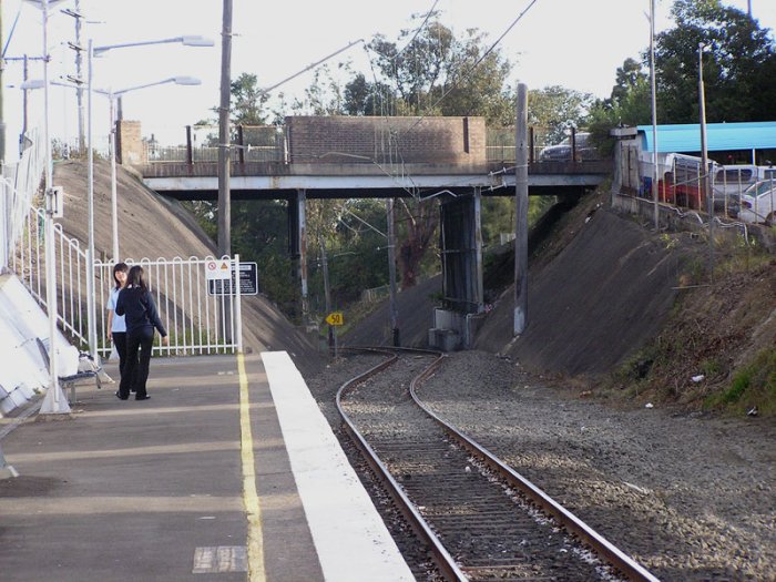 Looking south along Carlingford Station platform towards the Cumberland Highway (Pennant Hills Road) overpass.