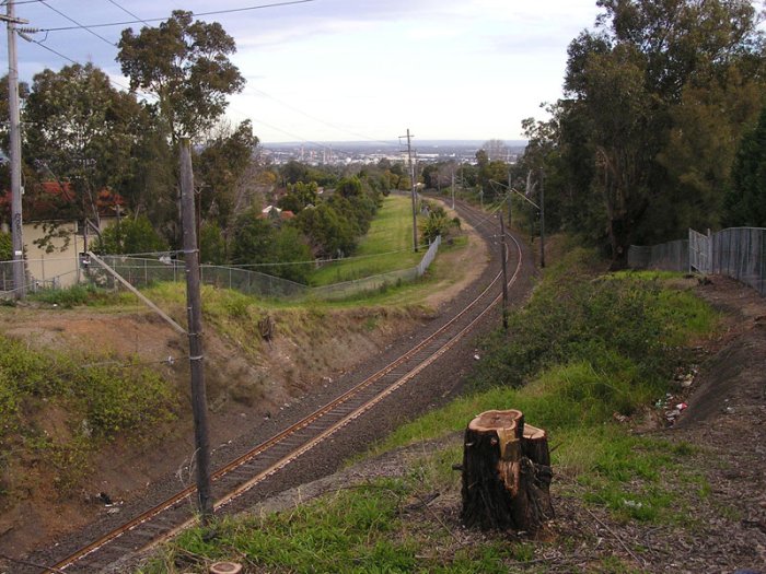 Last one. Looking south from Cumberland Hwy (Pennant Hills Rd) showing the sweeping curve towards Telopea, and just how high the Carlingford Line climbs above the Parramatta River flats.