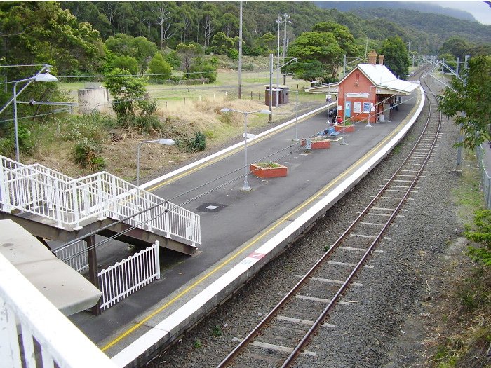 Coledale station taken from the footbridge at the down end of the platform; the view looking towards Sydney.
