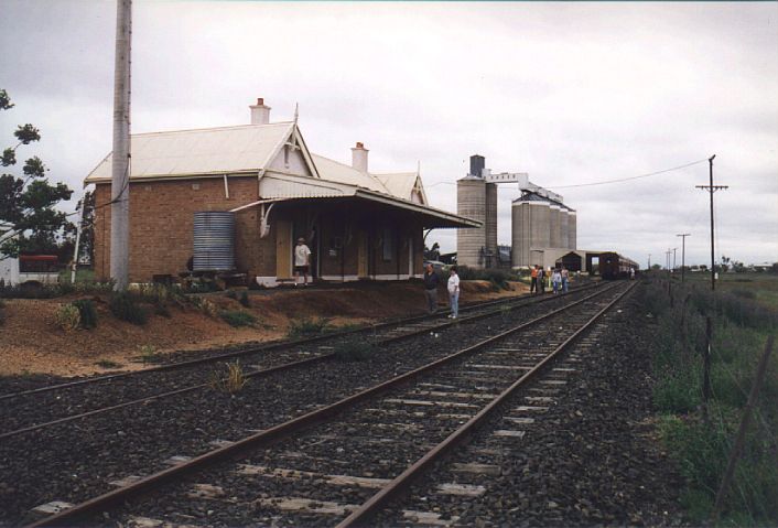
The station building and remains of the platform at Coonamble.  The silos
at the back see seasonal traffic.
