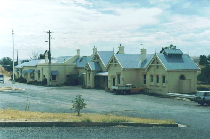 
The entrance side of Cowra station.
