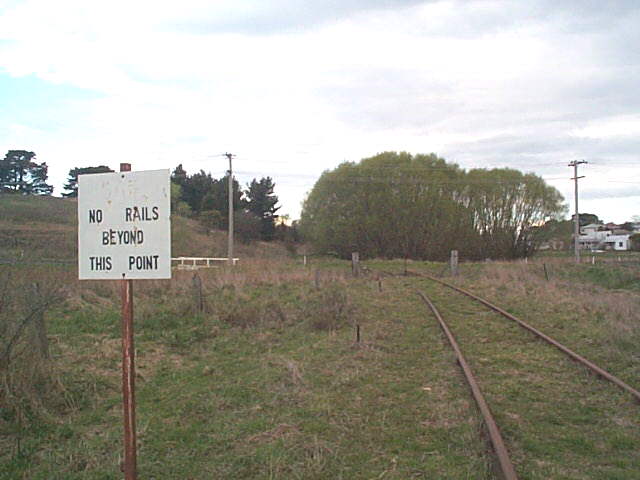 
Warning sign near at the outskirts of Crookwell yard.
