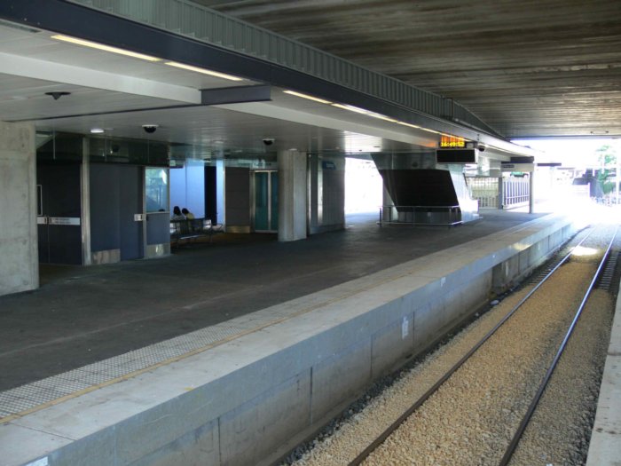 The middle section of platforms 1 & 2.