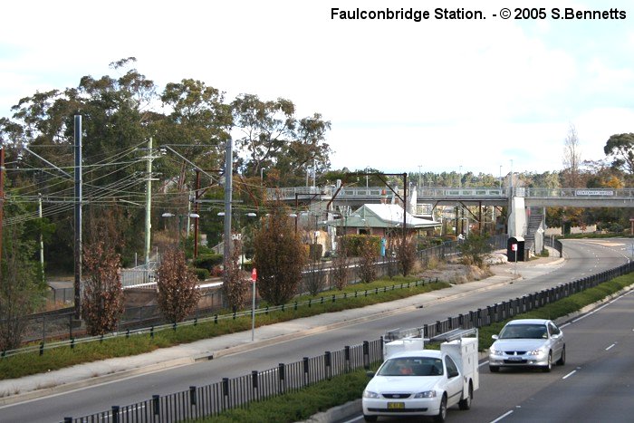 A view looking across towards Faulconbridge station looking along highway away from Sydney. (View is roughly south west and shows Sydney end of platform).