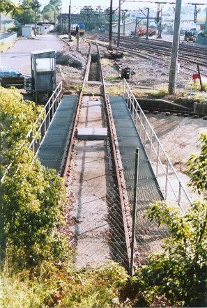 The view looking down onto the turntable looking north towards the Etna
Street overbridge.
