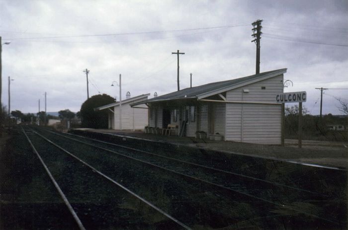 
A shot of Gulgong station on an overcast day, when it looked more pristine
with a platform and buildings that were tended to.
