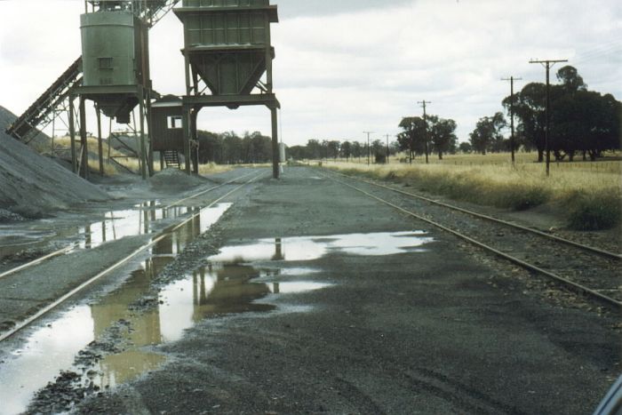 
Nothing remains of the one-time station, but the siding and gravel
loading facilities are still present.
