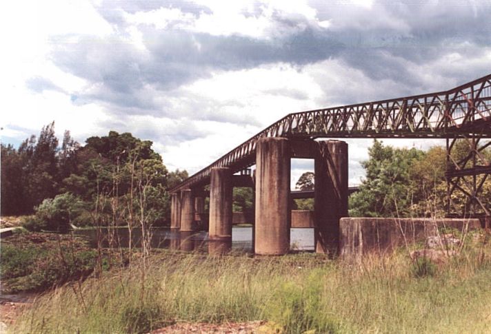 
The piers where the branch line crossed the Georges River still remain,
although they are now used for a footbridge.
