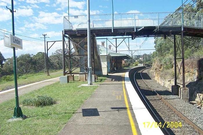 
The view looking west along platform 2 back towards Sydney.

