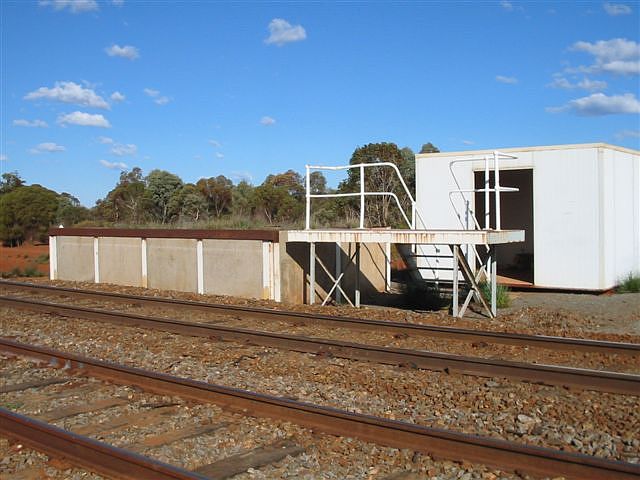 
The spartan platform at Matakana, with what appears to be a gangers
shed behind.
