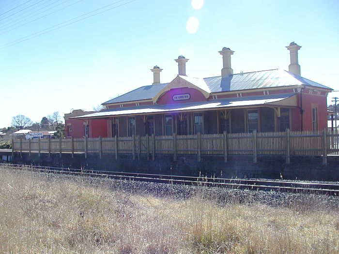 
View of Milthorpe station from the south side looking north
across the rail line.
