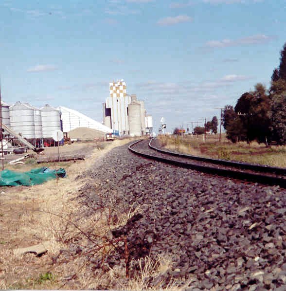 The view from the Bulluss Drive level crossing towards the silo.