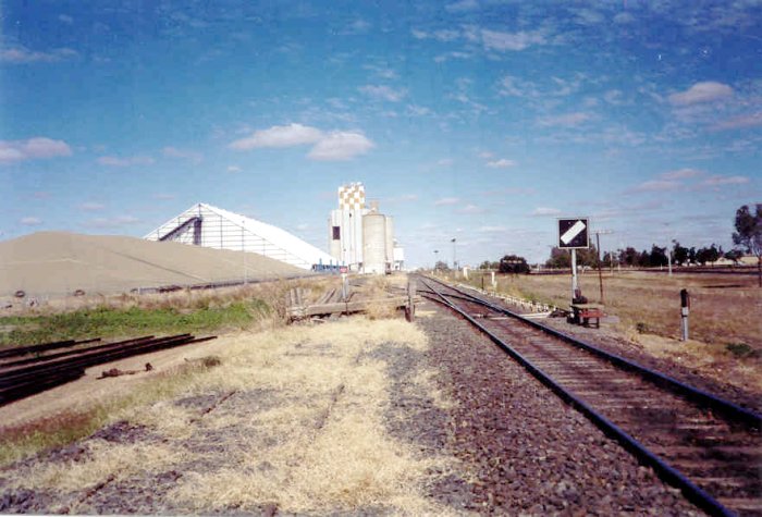 A view from the Sydney end of the vegetable oil siding towards the silo.