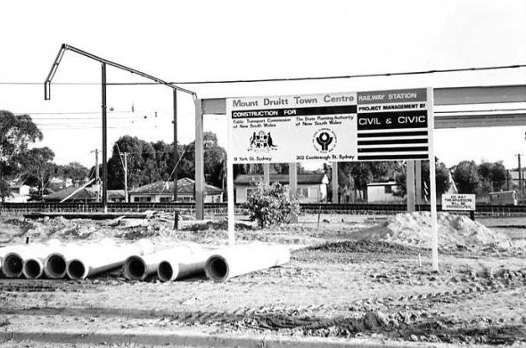 The contracters board during the building of the current Mount Druitt station.