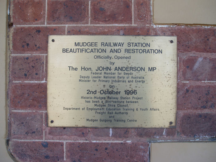 A plaque commemorating the restoration of Mudgee Railway Station in October 1996.