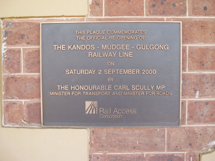 Plaque at Mudgee Railway Station commemorating the reopening of the line between Kandos and Gulgong in 2000.