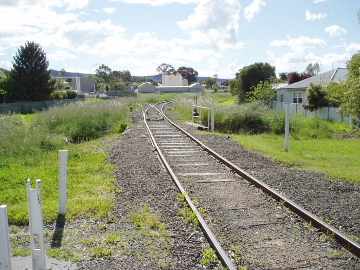 The main line to Gulgong curves around to the right, while the Cudgegong Council Siding is straight ahead.