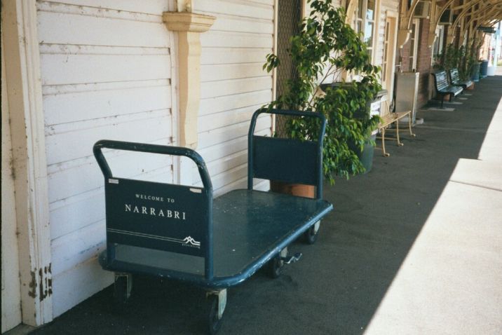 
A modern Countrylink baggage cart.

