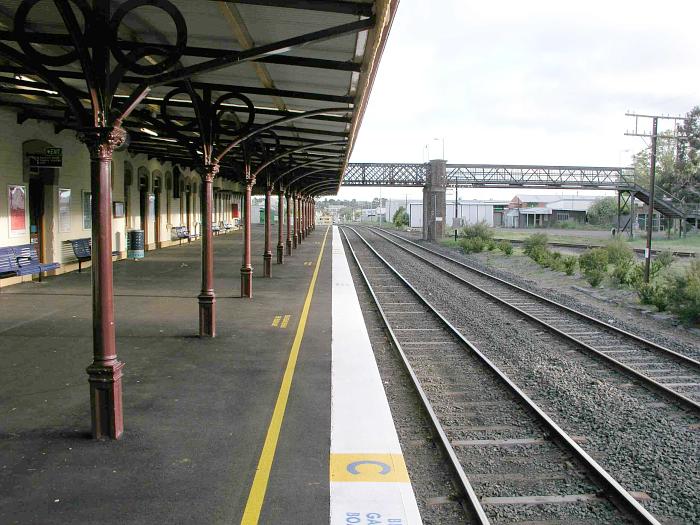 
The view looking along the platform in the down direction.
