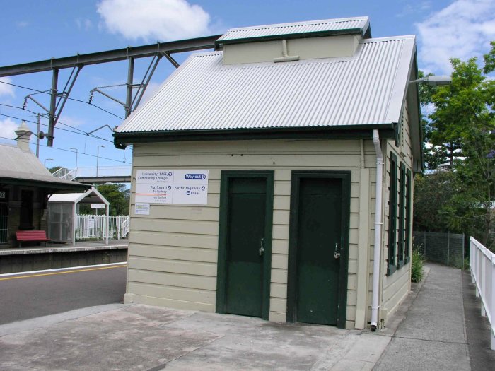The safeworking hut on platform 2.