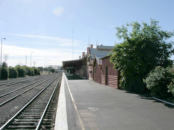 
Another view along the platform looking in the direction of Sydney.
