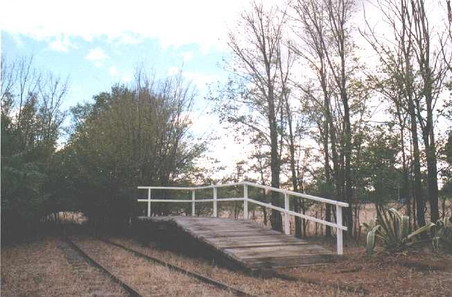 
The rebuilt halt at Pettitts, looking towards Cootamundra.
