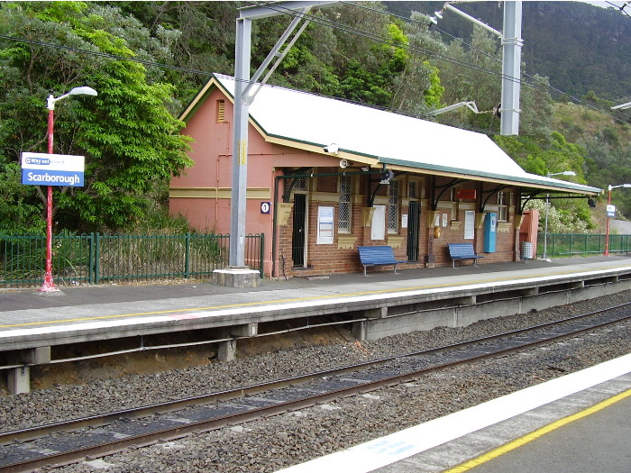 The station building on the up platform at Scarborough is similar to those on many Sydney suburban stations.  A similar building is on the down platform.