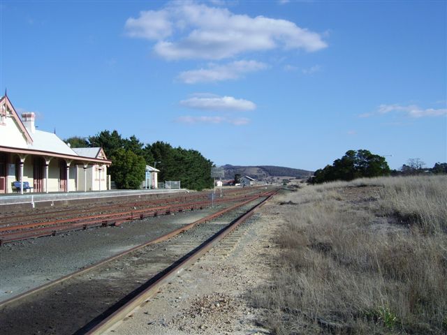The view looking south towards Canberra. The goods shed is visible in the distance.