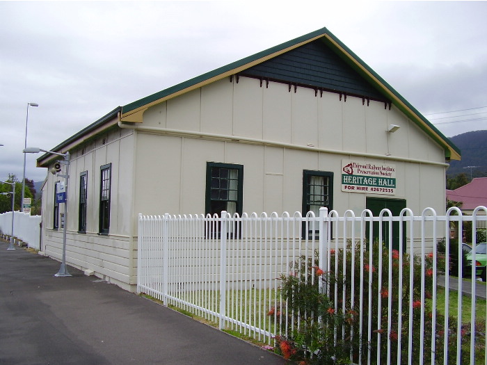 Thirroul was once a major loco and supported a Railway Institute for staff.  The former Institute hall remains next to the up platform towards the Wollongong end.