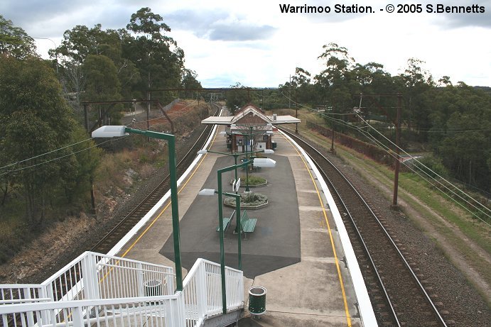 The view from the pedestrian footbridge looking west over Warrimoo Station.