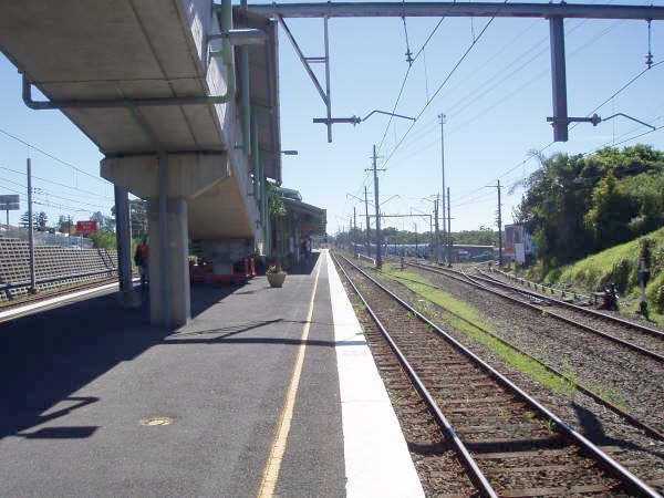 The view looking north along platform 2. The siding on the right leads to electric train storage sidings and the turntable.