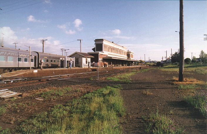 
The station from the south.  The train in the platform is on a tour.
