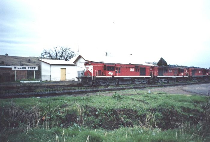 A view of the station with three modified 45 classes doing bank enging work.